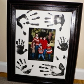 Family picture hand print mat