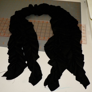 Scrunchy ruffles scarf