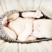 crochet baby cocoon for photo shoots