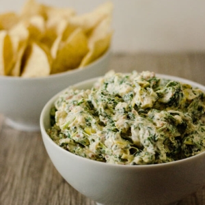 Sweet and Tangy Spinach Artichoke Dip