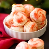 White Chocolate Peppermint Macaron - 10 peppermint recipes