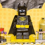 How to make a Standing LEGO Batman Cake