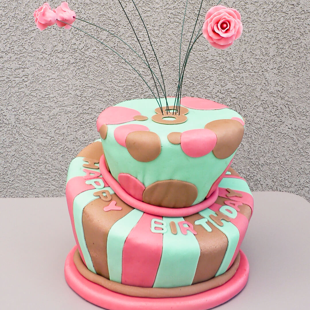 8 Years Old Girl Birthday Cake Stock Photo 656986177 | Shutterstock