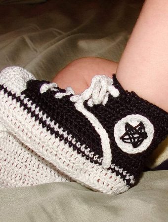 there isn't much cuter than crochet converse on infants free pattern