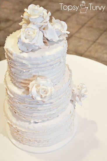 vintage-rose-ruffled-fondant-wedding-cake