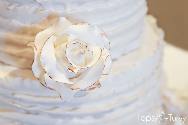 vintage-rose-ruffled-fondant-wedding-cake-close-up
