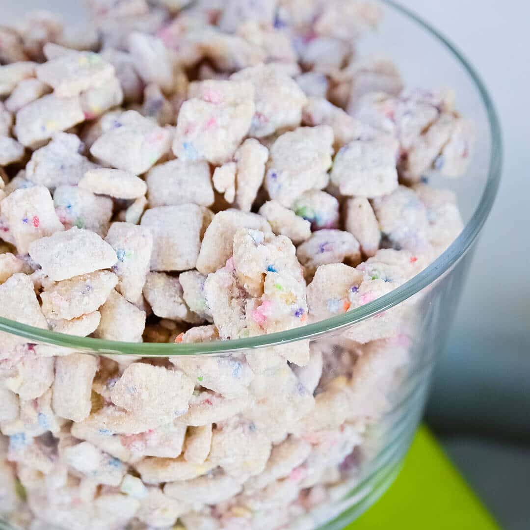 cake batter and sprinkles muddy buddies (puppy chow)