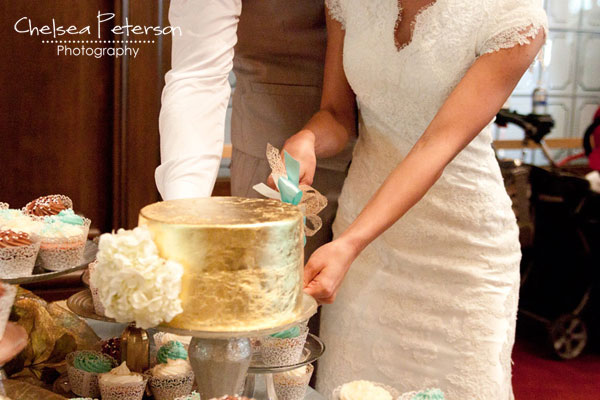 gold-leaf-cake-wedding-cutting