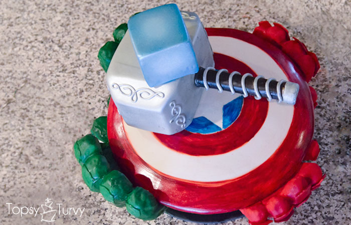 avengers-carved-birthday-cake-shield-hammer-glove-top