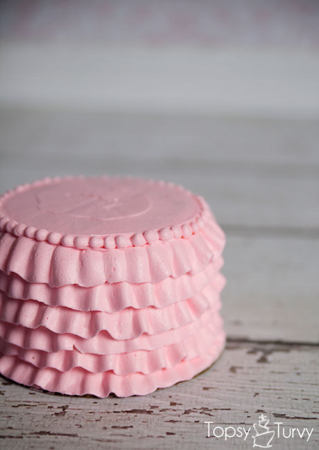 pink-ruffled-buttercream-smash-cake