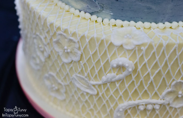 lace-buttercream-wedding-cake