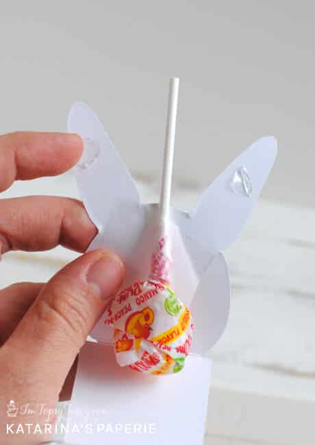 add-glue-dots-to-lollipop-cover