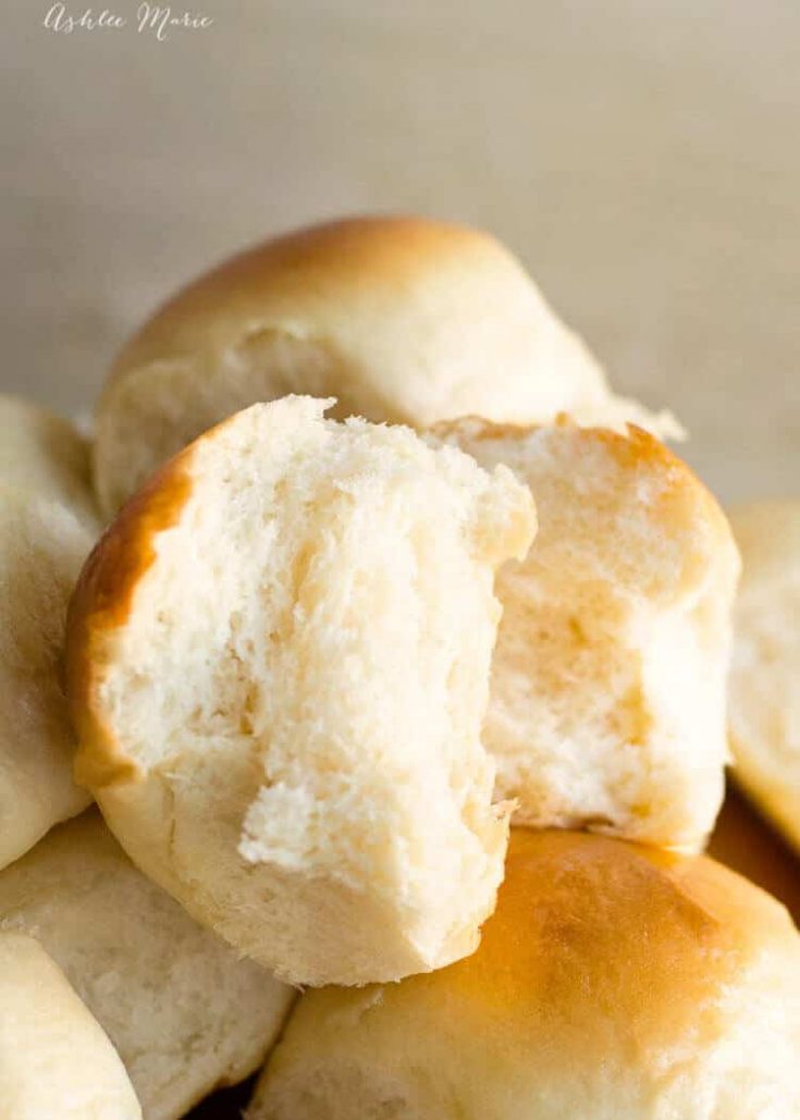 Copycat King Hawaiian Sweet Rolls - Ashlee Marie - real fun with real food