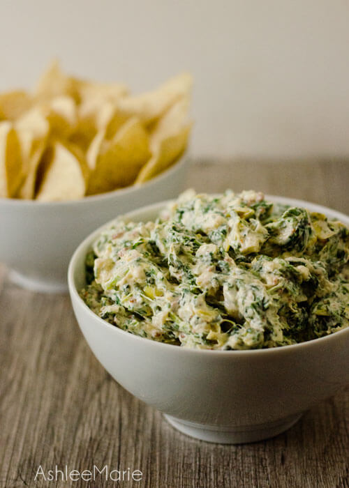 a sweet and tangy spinach artichoke dip recipe