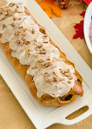 Its that time of the year, pumpkin season, add pecans and bread and your in for a treat