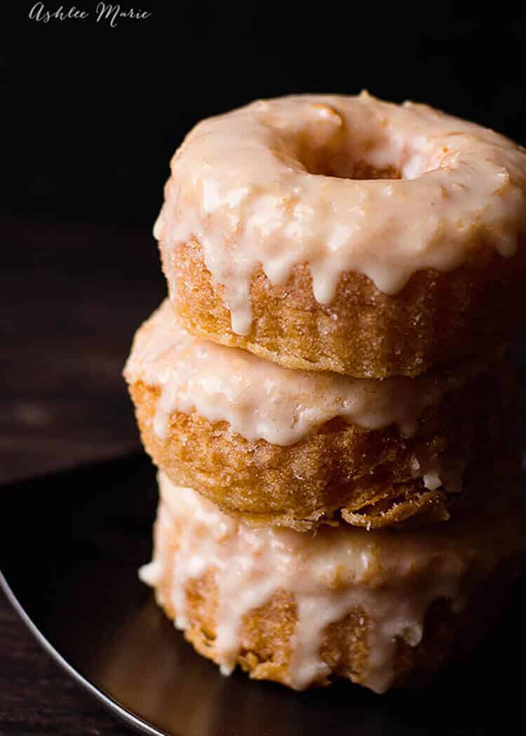 a full video tutorial and recipe for how to make your own cronuts