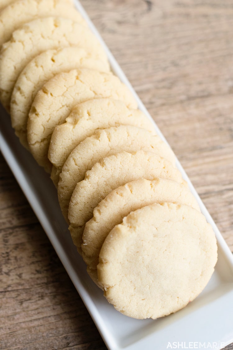 sweet and crunchy vanilla sugar cookies
