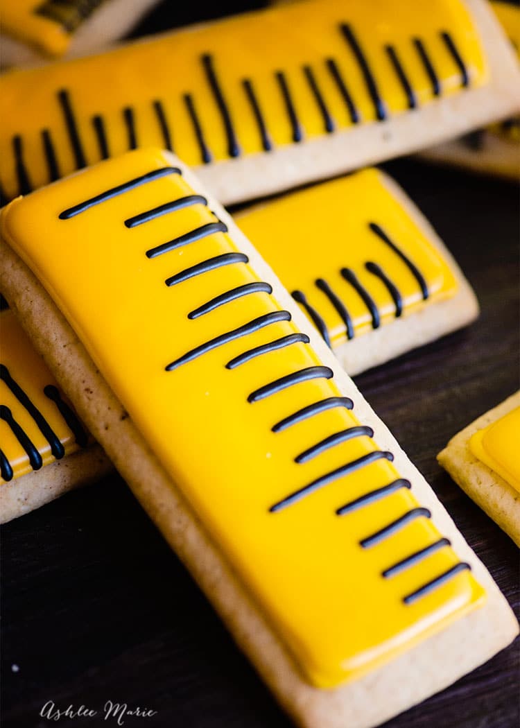 what student or teacher won't love these simple ruler sugar cookies - recipe and video tutorial on how to get nice even lines