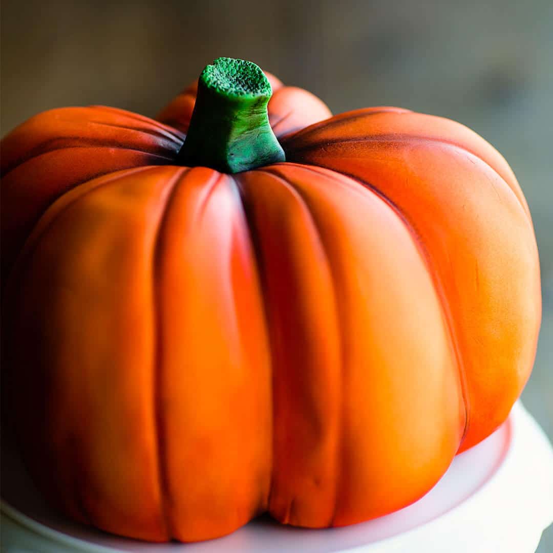 carved pumpkin cake