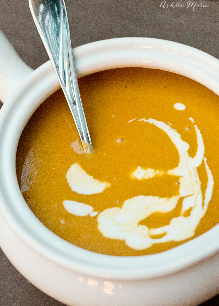 easy to make with a fun flavor this pumpkin soup is the perfect start to your Thanksgiving dinner or any fall meal