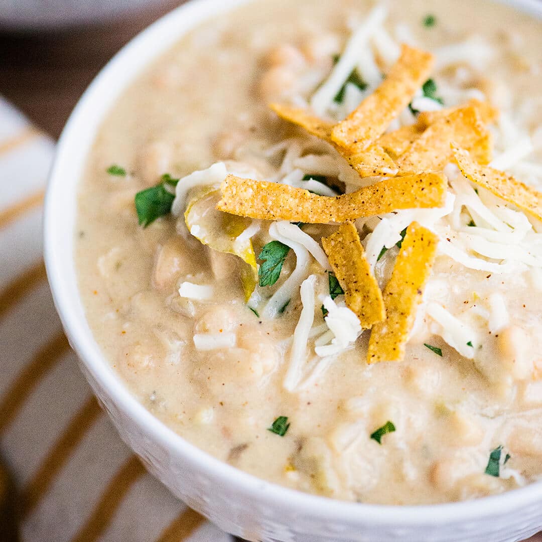 Creamy White Chicken Chili Recipe and video - Ashlee Marie - real fun with  real food