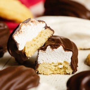 Vanilla Bean Marshmallow Shortbread Cookies recipe and video