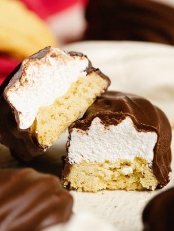 Vanilla Bean Marshmallow Shortbread Cookies recipe and video