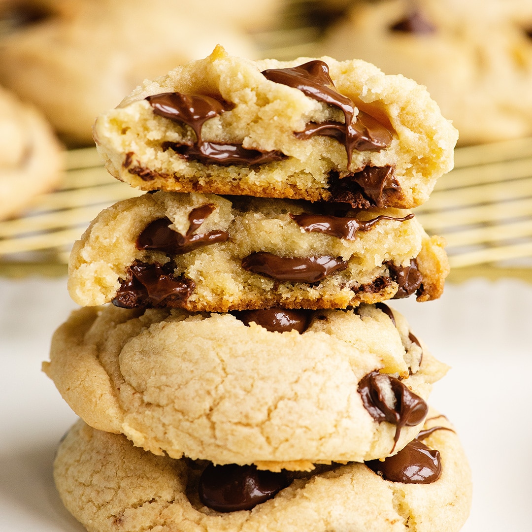 Chocolate Chip Cookies (Soft!)